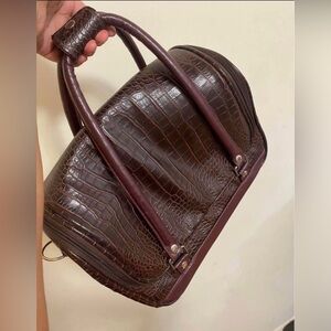 Elegant Brown Crocodile-Embossed Women's Bag
